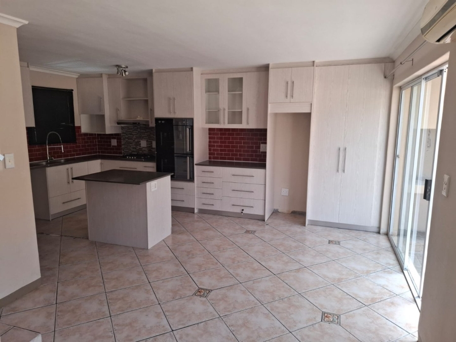 3 Bedroom Property for Sale in Gordons Bay Central Western Cape